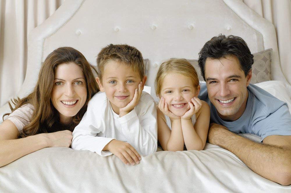 Квартира 1 2 с мужем. Фотография семьи. Счастливая семья. Современная семья. Ребенок в семье.