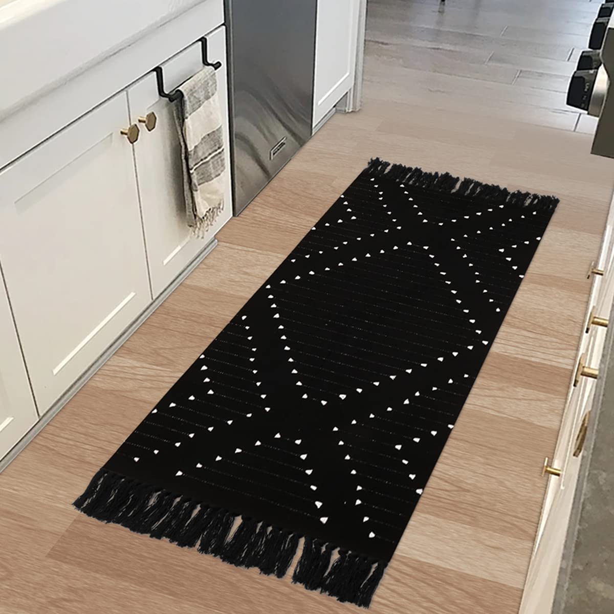 LIVEBOX Boho Bathroom Rug 2ft Machine Washable Black and Cream