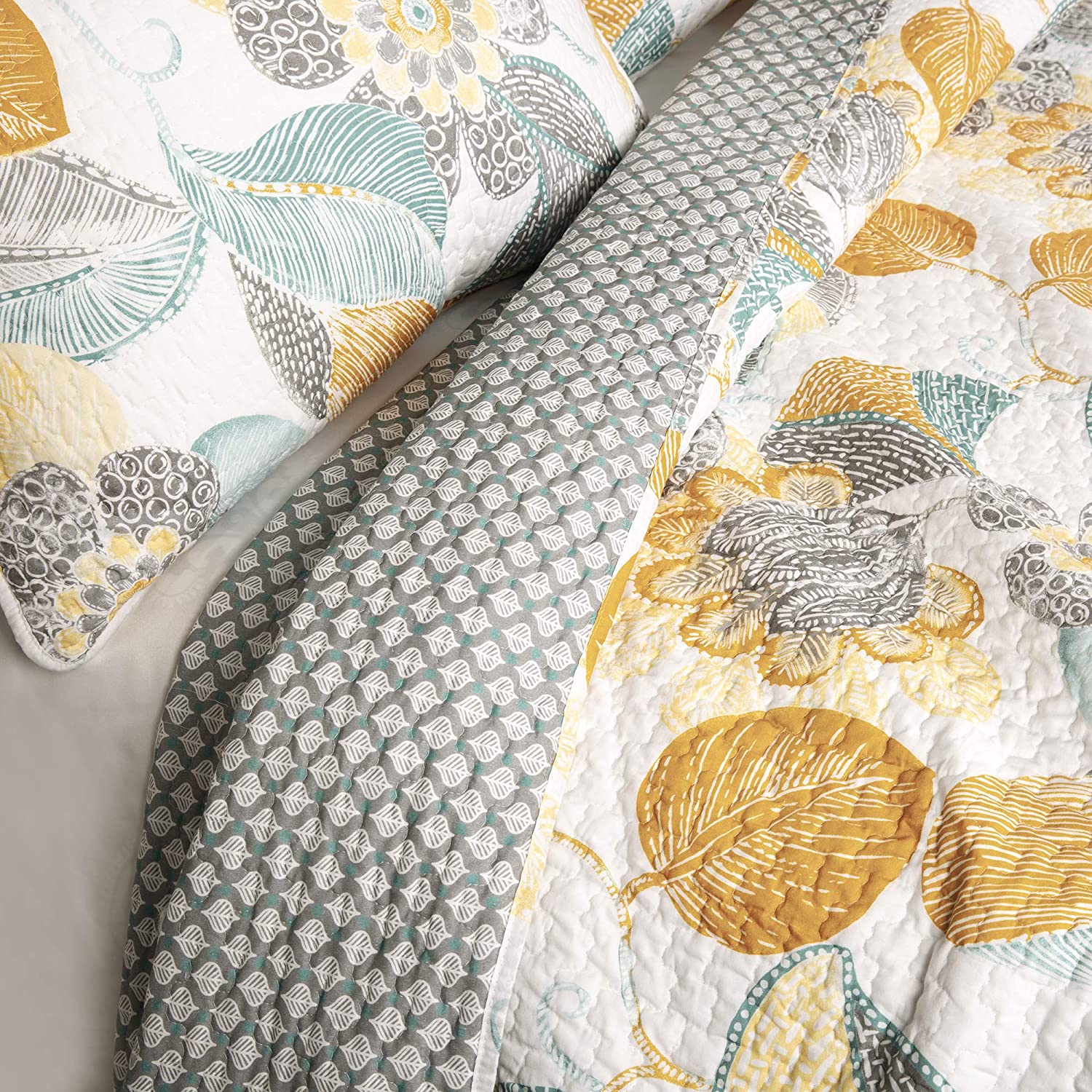 Lush Decor Yellow & Gray Layla Quilt Floral Leaf Print 3 ...