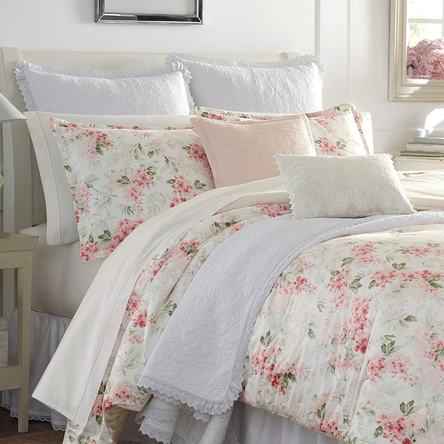 Laura Ashley Home | Wisteria Collection | Luxury Ultra Soft Comforter