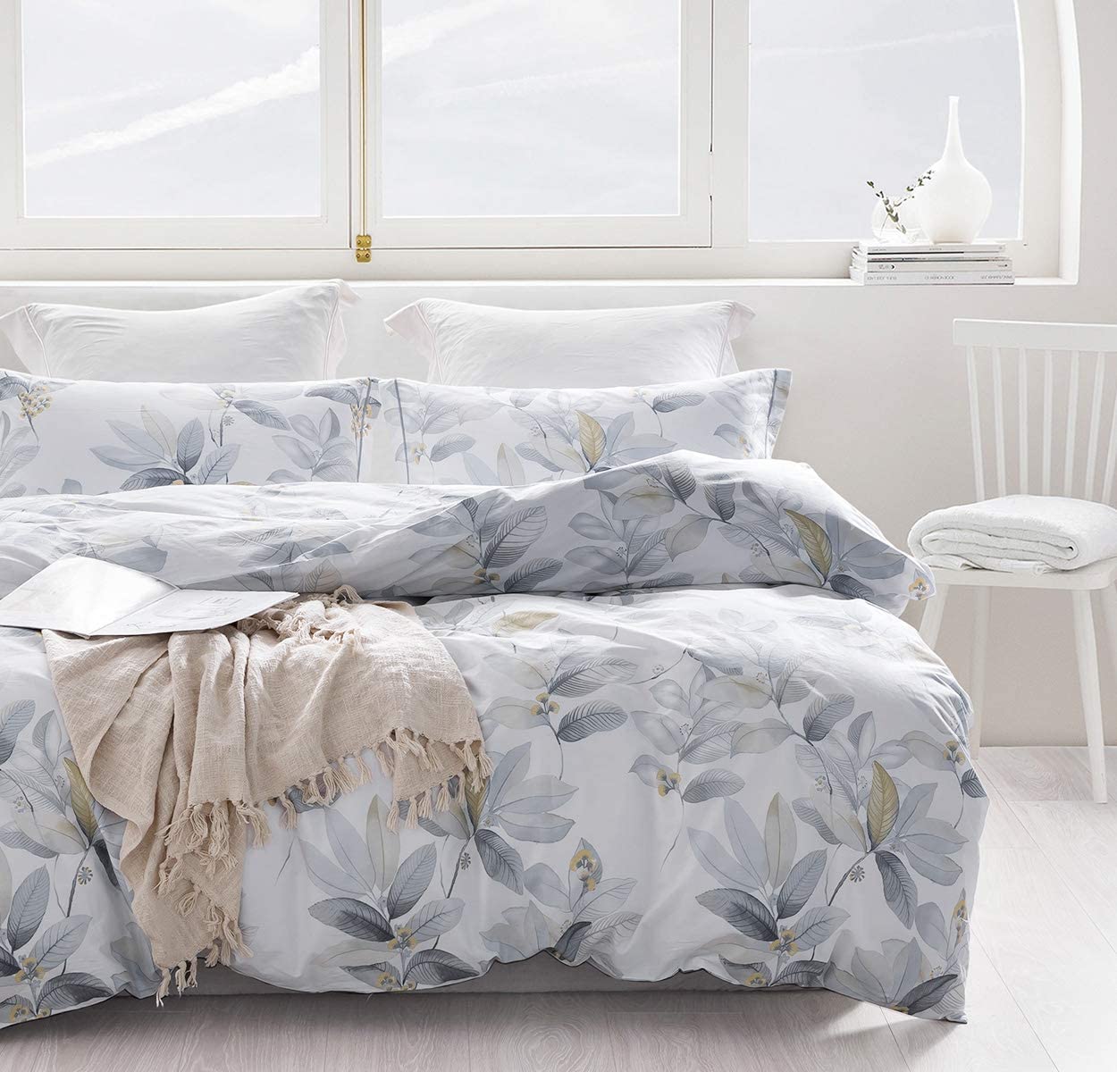 Details about   SLEEPBELLA Queen Size Comforter Set Elegant Yellow Floral Pattern Printed on Off 