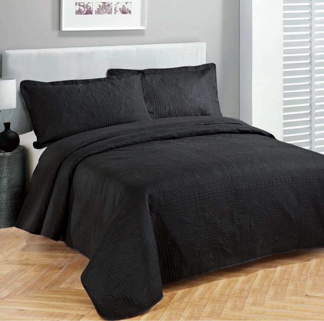 black coverlet