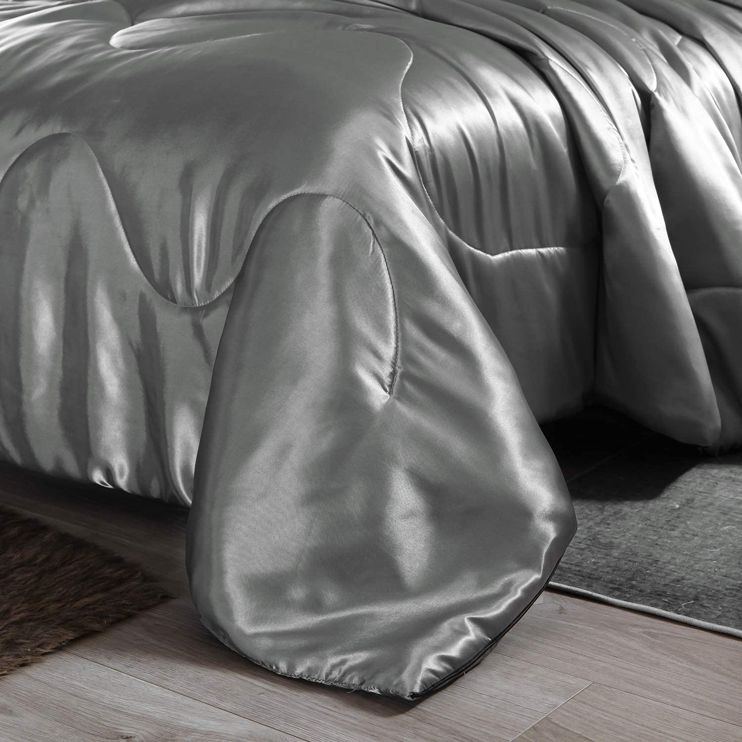 Details about   Btargot Silver Satin Silky Soft Quilt Warm Light Weighted Luxury Microfiber Bedd 