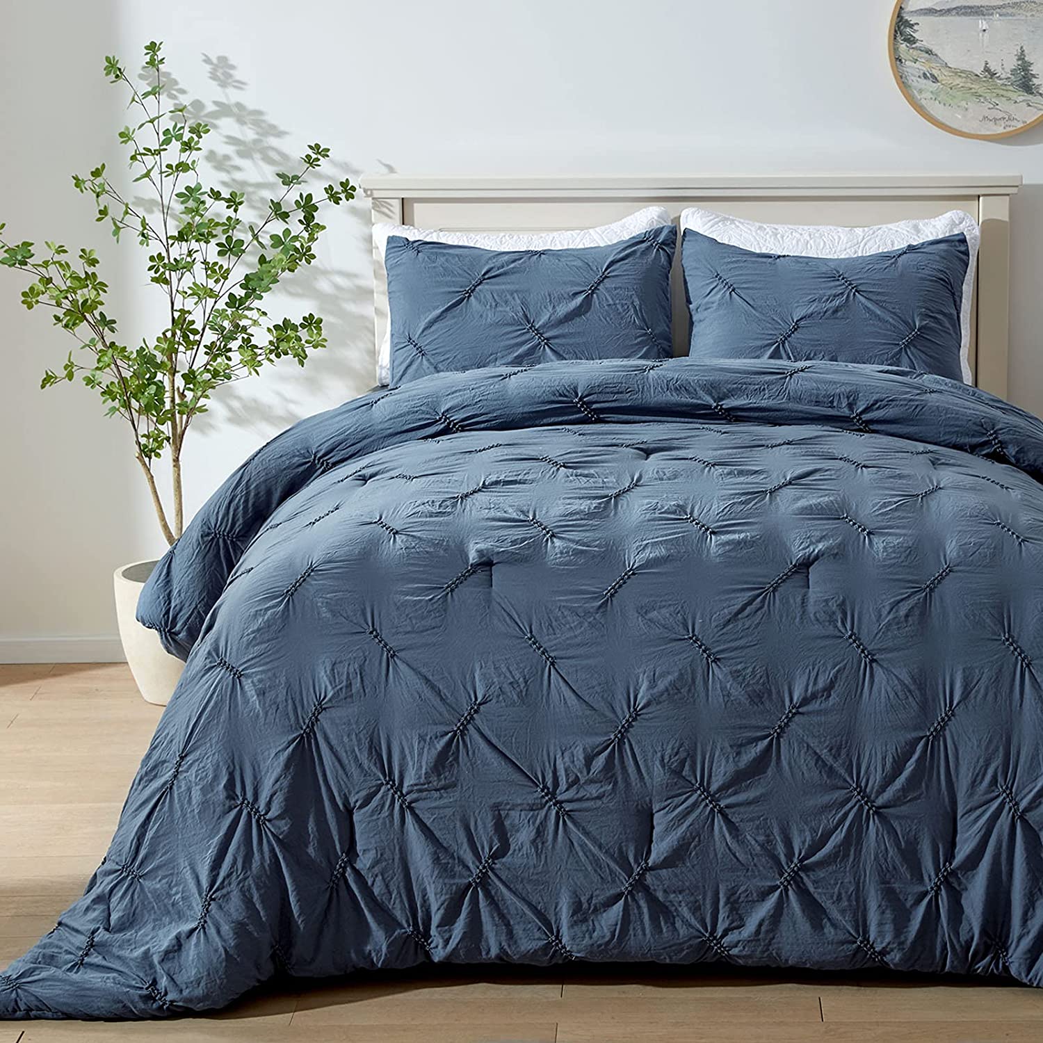 Pinch Pleat Microfiber Comforter