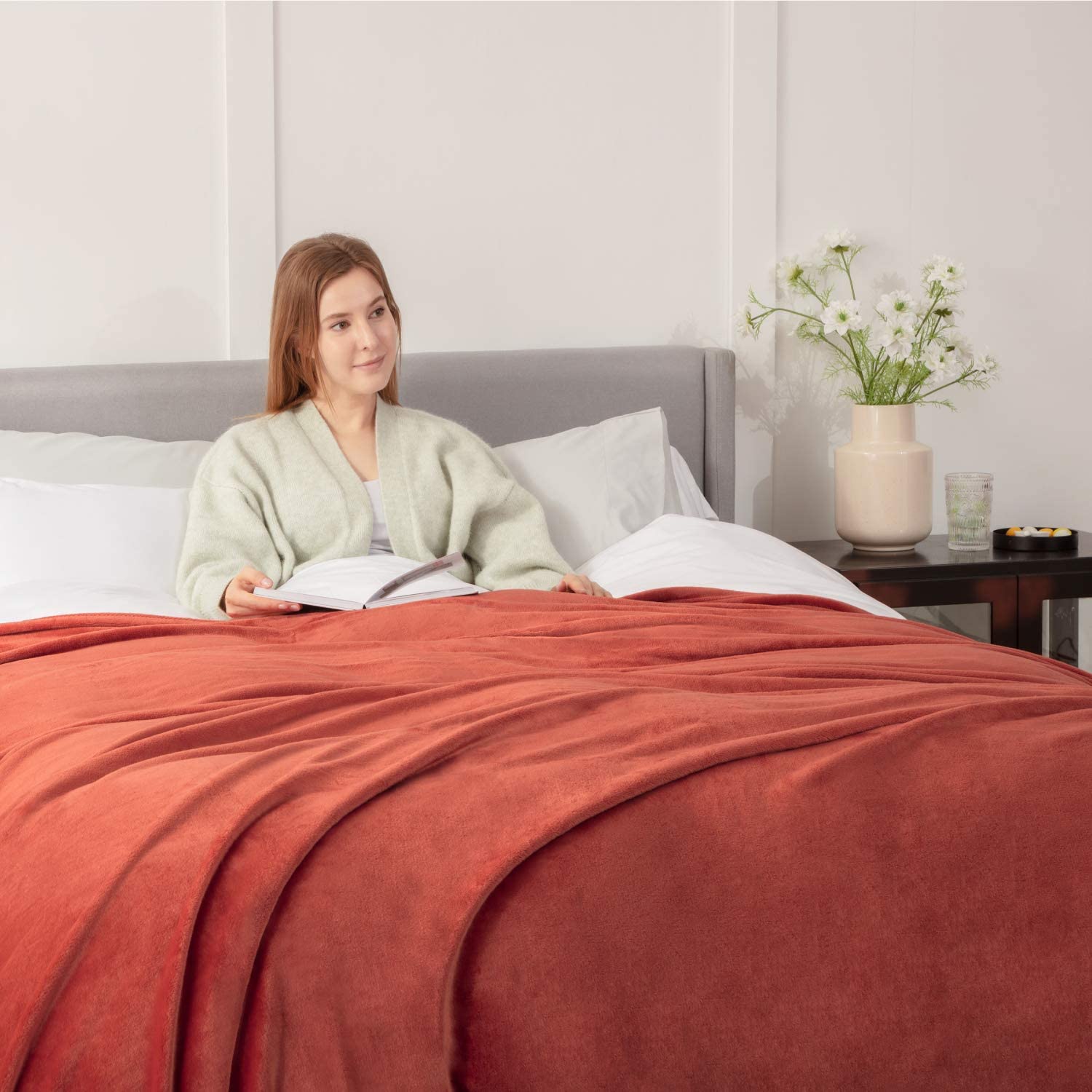 Bedsure Flannel Fleece Blanket