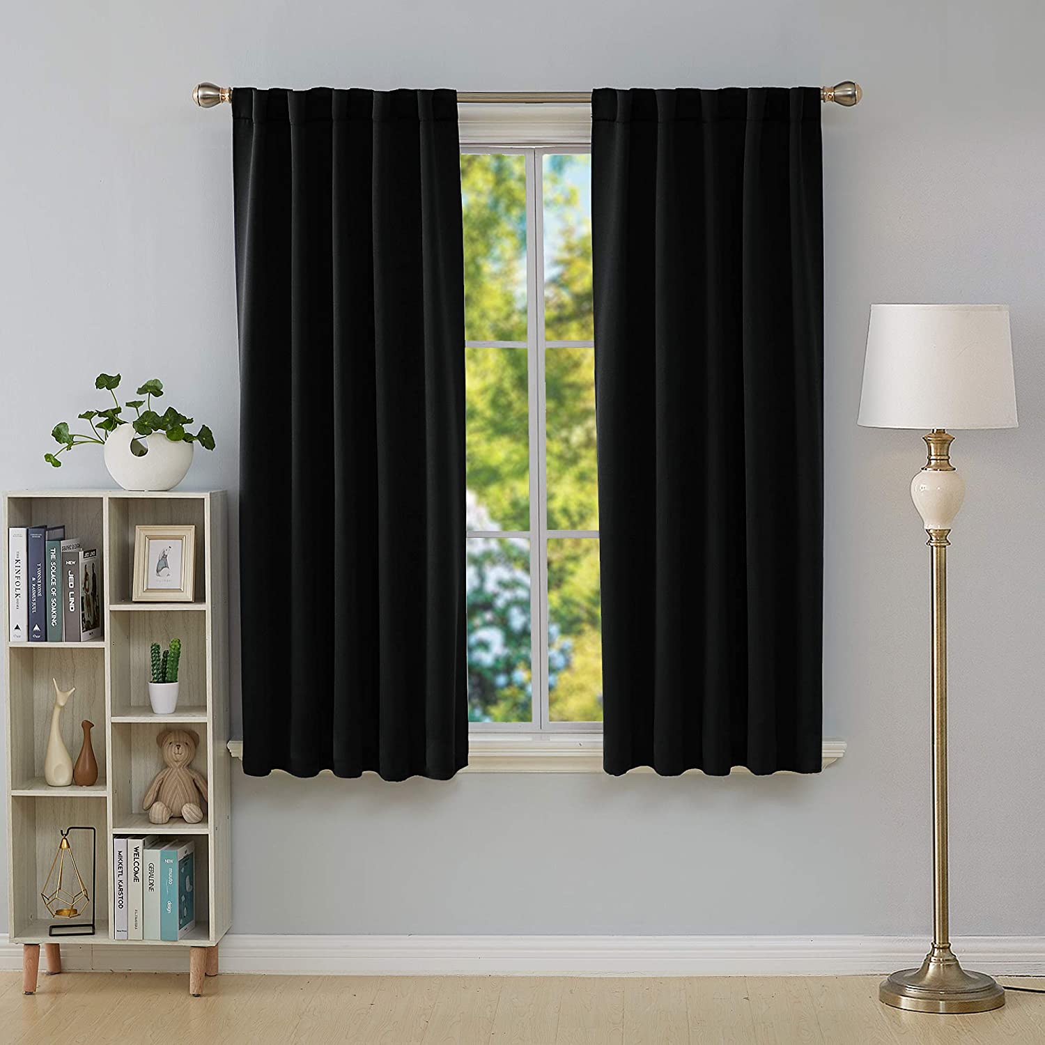 Deconovo Short Blackout Curtains for Small Windows Thermal Insulated