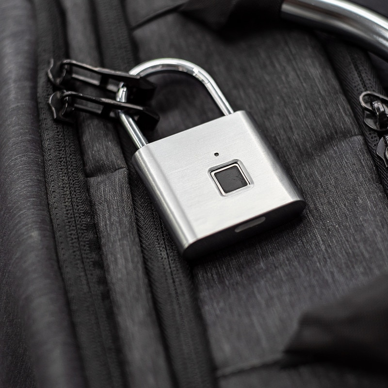 KERUI Waterproof USB Charging Fingerprint Lock Smart Padlock door lock 0.1sec Unlock Portable Anti-theft Fingerprint Lock Zinc-5