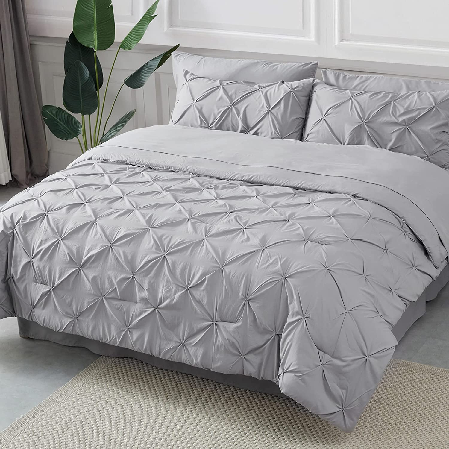 1 Pinch Pleat Comf Details about   Bedsure Comforter Set Queen/Full Bed in A Bag Grey 8 Pieces 