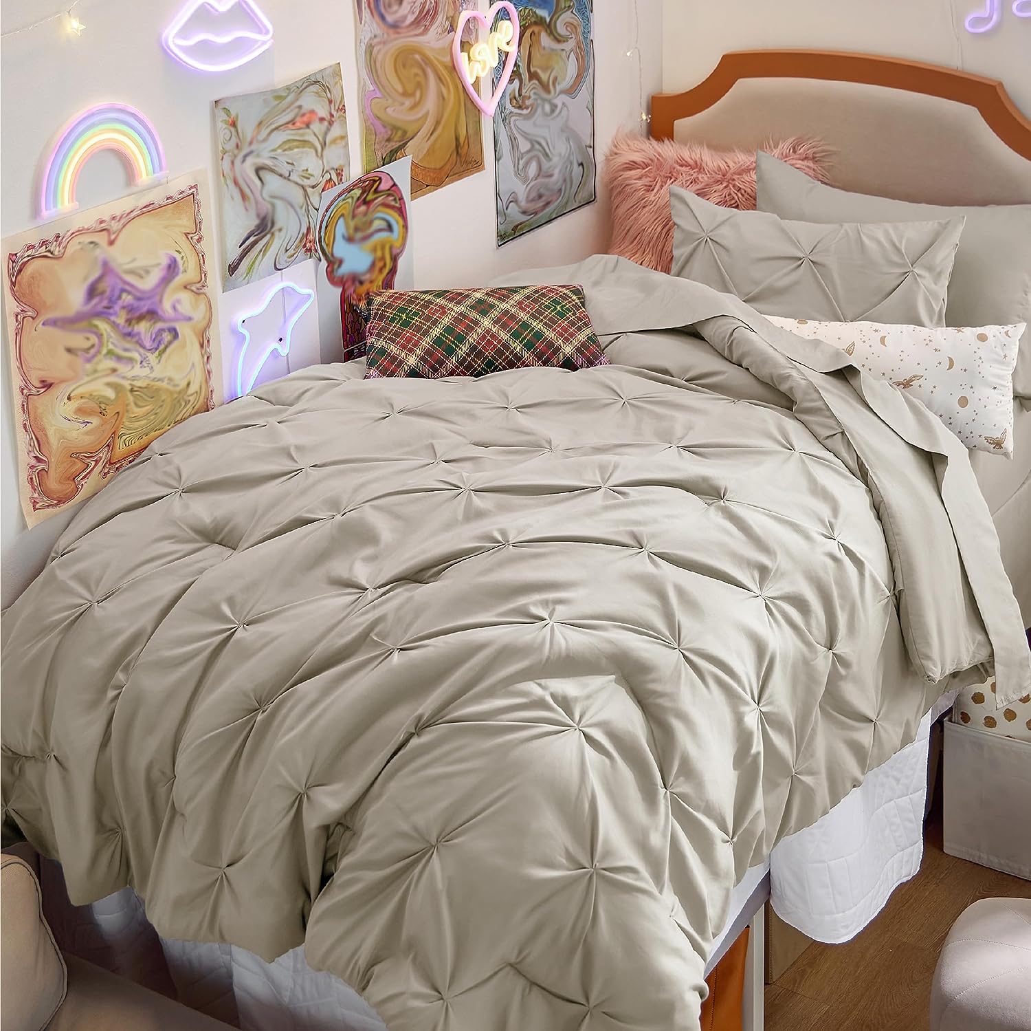 BEDSURE Queen Comforter Set - Bed in a Bag Queen 8 Pieces, Pintuck Beddding  Sets