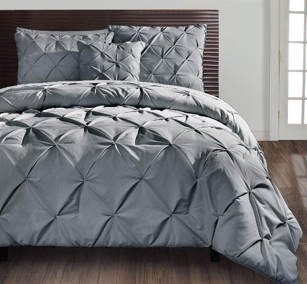 Cozy and Relaxi Details about   VCNY HomeCarmen CollectionSuper Soft Microfiber Comforter 