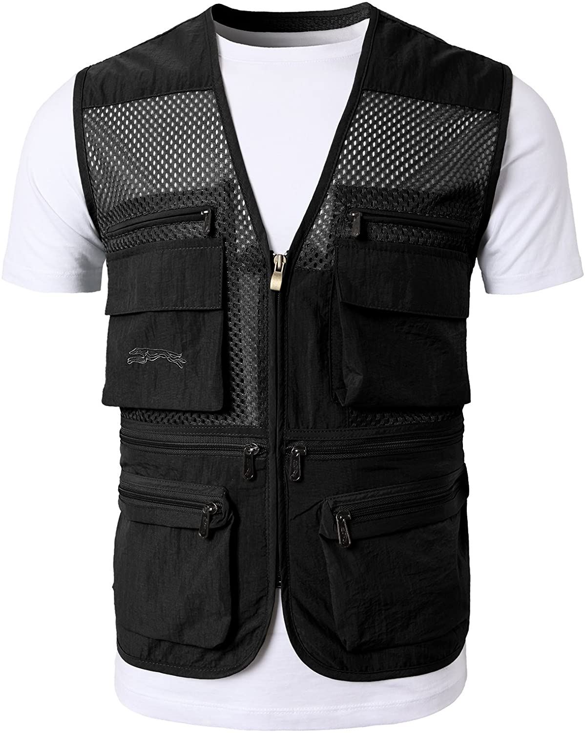 travel vest with many pockets